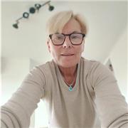 De formation éducatrice de jeunes enfants je souhaiterais apporter mes compétences pour un soutien scolaire en français (primaire)